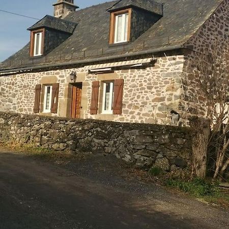 Maison Chez La Malie Le Monteil  Екстериор снимка